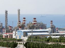 Instalaciones petroquímicas en Asaluyeh, junto al yacimiento South Pars, fueron alcanzadas por un ataque aéreo reportado por medios iraníes. EFE