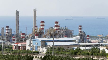 Instalaciones petroquímicas en Asaluyeh, junto al yacimiento South Pars, fueron alcanzadas por un ataque aéreo reportado por medios iraníes. EFE