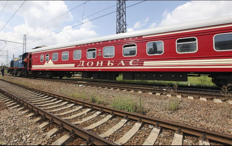 Un pasajero ebrio protagonizó un violento altercado al empujar brutalmente a una inspectora de tren, dejándola con secuelas físicas irreversibles. EFE