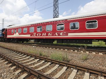 Un pasajero ebrio protagonizó un violento altercado al empujar brutalmente a una inspectora de tren, dejándola con secuelas físicas irreversibles. EFE