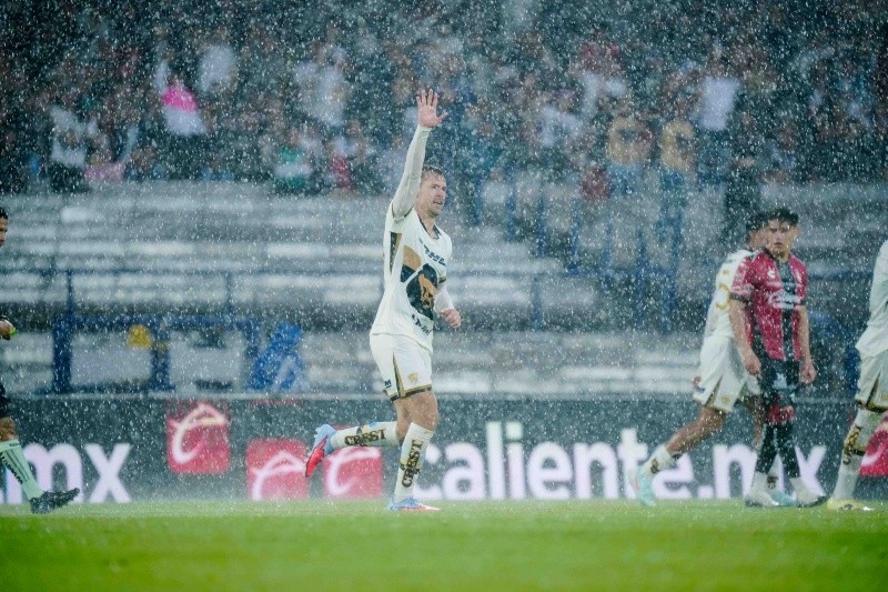 Aaron Ramsey en festejo de gol, durante el partido correspondiente a la jornada 7 del torneo Apertura 2025 de la Liga BBVA MX, entre los Pumas y el Atlas. IMAGO7 / ARCHIVO