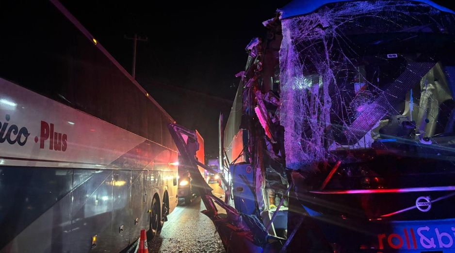 Se trató de un choque por alcance que ocurrió alrededor de las 04:30 horas; el otro vehículo implicado huyó del lugar. ESPECIAL / Protección Civil y Bomberos de Jalisco