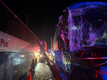 Se trató de un choque por alcance que ocurrió alrededor de las 04:30 horas; el otro vehículo implicado huyó del lugar. ESPECIAL / Protección Civil y Bomberos de Jalisco
