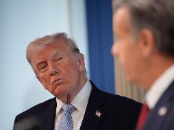 Trump enfrenta una ola de críticas por advertir la posible destrucción total de Irán. EFE/Y. Gripas