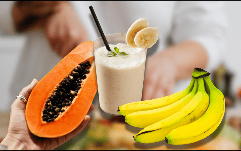 Los beneficios del licuado de plátano con papaya  radican en su alta concentración de vitaminas, minerales y fibra. ESPECIAL/Canva