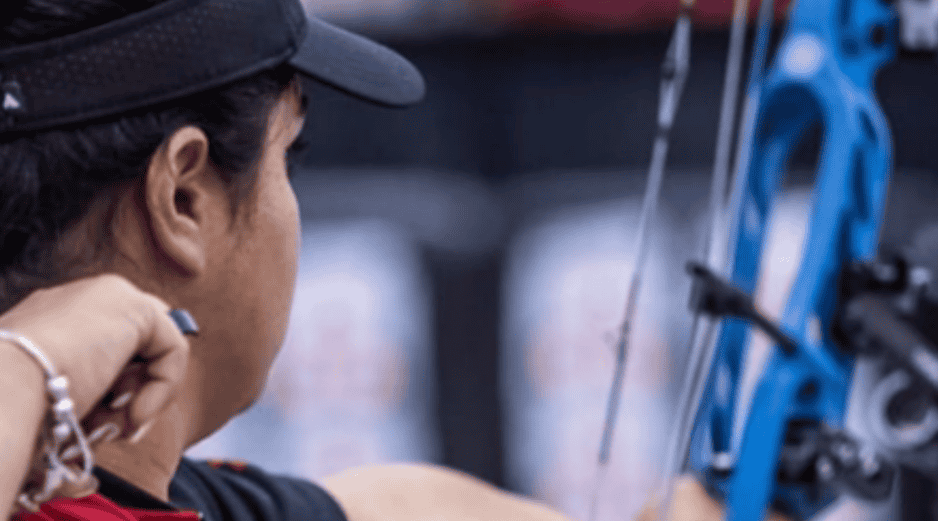 Andrea Becerra y Sebastián García, quienes fueron medallistas de bronce en el último Mundial en 2025 en la categoría de tiro con arco. INSTAGRAM / @a.mayabec