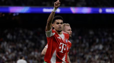 Luis Díaz -que había tenido una discreta participación hasta el momento-, asistido por Harry Kane dentro del área, venció a Andriy Lunin para silenciar el estadio. EFE / J. Martín