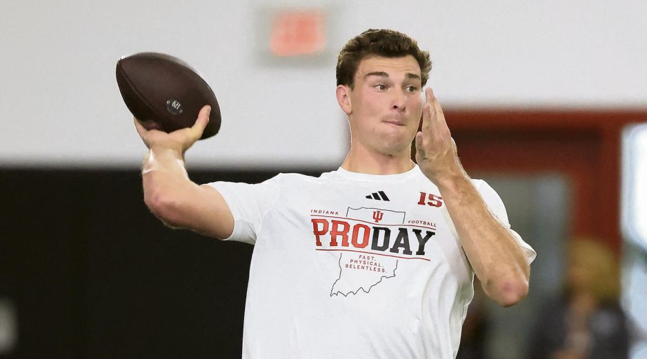 Fernando Mendoza lideró a Indiana al campeonato de los College Football Playoff la temporada pasada. AFP