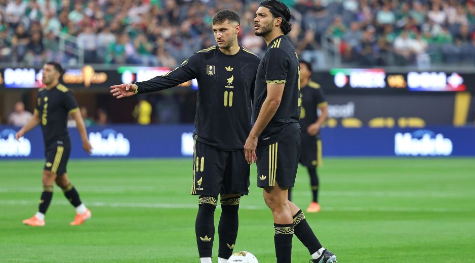 Santiago Giménez y Raúl Jiménez se perfilan para ser los delanteros titulares de México en el Mundial 2026; después de ellos, Armando González y Germán Berterame se disputan un lugar. IMAGO7/D. Vega