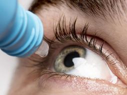 Científicos mexicanos acaban de dar un salto histórico al transformar una molécula natural en gotas oftálmicas, ofreciendo una esperanza real, accesible y sin dolor para frenar la pérdida de visión en millones de pacientes con diabetes. ESPECIAL