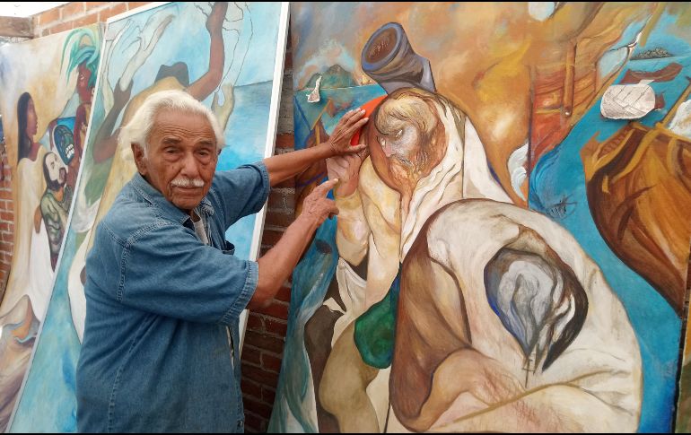 Melchor Peredo García mostrando uno de sus murales en Veracruz (Mexico).  EFE / ARCHIVO