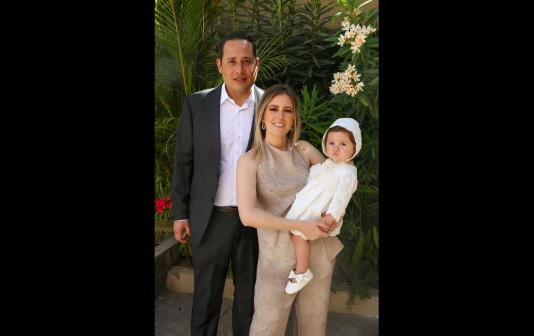 Israel Palafox, Marisa Rodríguez y Pía Palafox. GENTE BIEN JALISCO / C. Jimeno