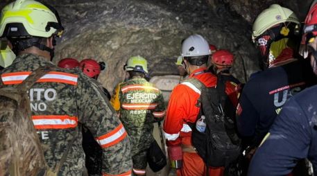 Tras su salida, el minero recibió atención inmediata por parte de personal paramédico, dice el comunicado, quienes realizaron labores de estabilización en el lugar. X / @CNPC_MX