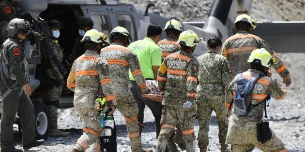 Minero hallado con vida ya fue rescatado de mina Santa Fe en El Rosario, Sinaloa