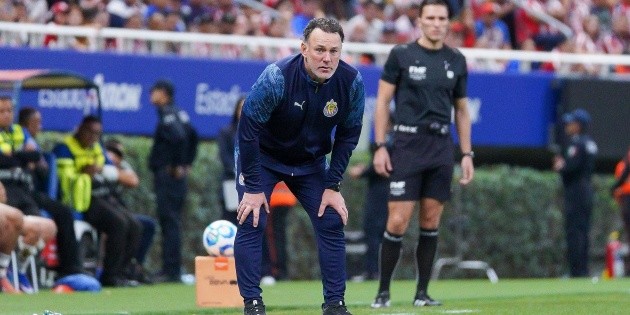 Gabriel Milito, superpreocupado por los 3 futbolistas de Chivas que puede perder pronto ante el mismo equipo