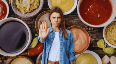 A pesar de que en pequeñas cantidades la sal es útil para el cuerpo, su consumo excesivo puede acarrear graves consecuencias. ESPECIAL / CANVA