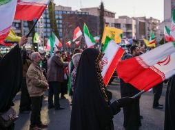 Mientras tanto, en Teherán se realiza un acto en honor del asesinado líder supremo Alí Jameneí on motivo de los 40 días del luto chií. EFE / Jaime León