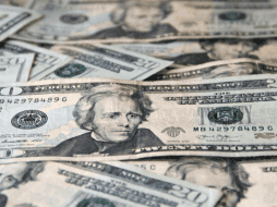 Esta caída se suma a una racha negativa: en la última semana la divisa estadounidense retrocedió 2.16%. CANVA