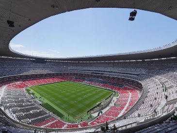 La expectativa inicial de un estadio completamente abarrotado se ha visto afectada por el costo de las entradas, considerado elevado por parte de la afición azulcrema. IMAGO7