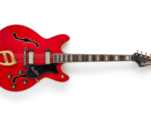 Presley tocó la Hagstrom Viking durante el especial de televisión de 1968 'Singer Presents... Elvis'. EFE/Sotheby's