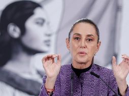 La Presidenta de México, Claudia Sheinbaum, habla en una rueda de prensa este miércoles en Palacio Nacional de la Ciudad de México. EFE/I. Esquivel