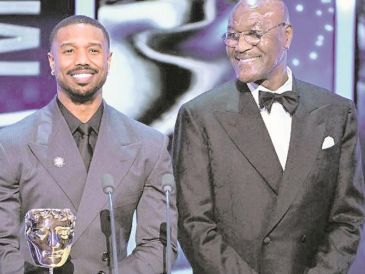 Los actores Michael B. Jordan y Delroy Lindo, fueron víctimas de un insulto racista proferido por un miembro del público, John Davidson. ESPECIAL
