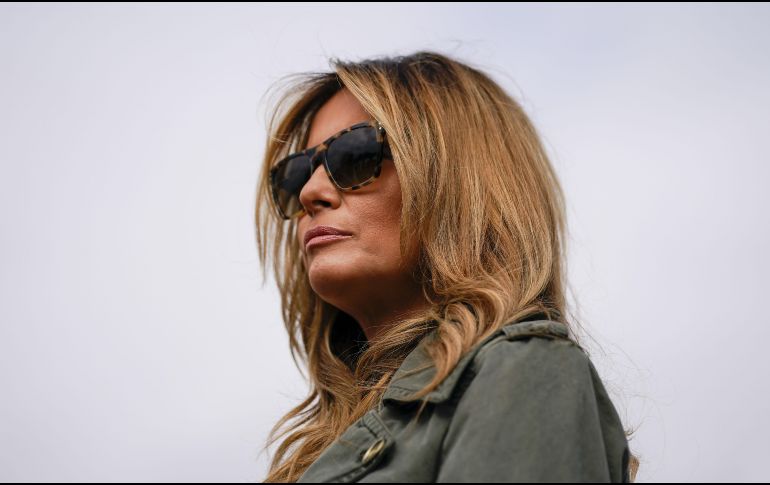 Melania Trump desmintió haber conocido a Donald Trump a través del difunto Epstein. AP / ARCHIVO