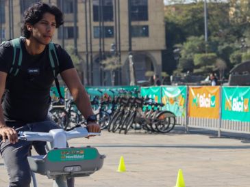 MiBici fortalece la movilidad urbana al ofrecer un sistema flexible que permite desplazamientos eficientes. CORTESÍA