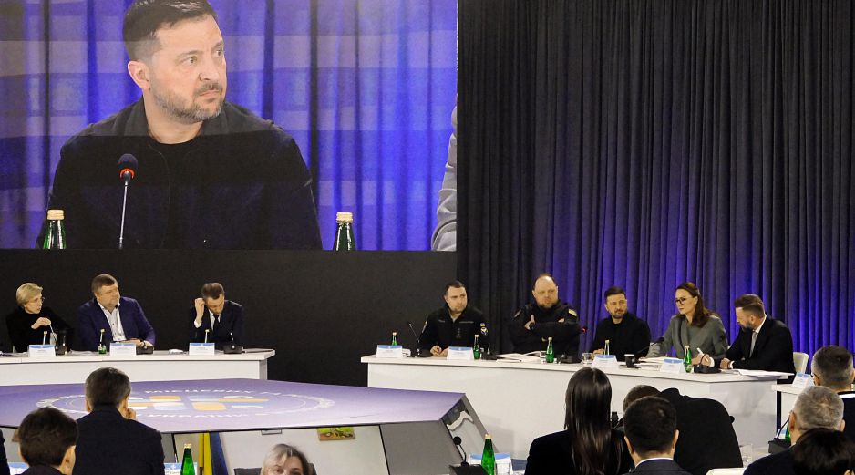 Volodímir Zelenski remarcó que la gente necesita celebrar las Pascuas sin amenazas de ataques. EFE/I. Trachenko