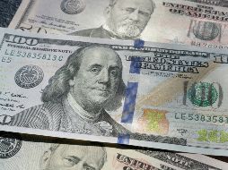 En su desempeño reciente, la divisa estadounidense acumula una caída semanal de 2.81%. UNSPLASH