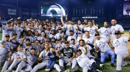 La directiva albiazul y Benjamín Gil, coach del equipo, hablaron sobre el compromiso que tienen para conseguir sus objetivos. CORTESÍA/ CHARROS DE JALISCO.