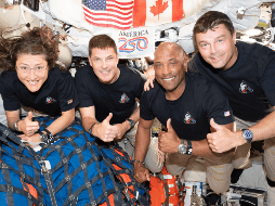 Los astronautas de Artemis II alista el regreso a la Tierra y su amerizaje en el penúltimo día de misión. EFE.
