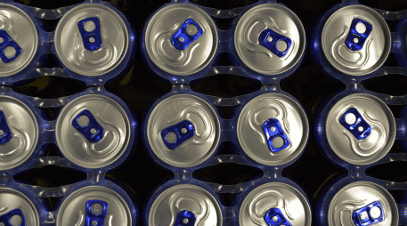 La eliminación de este arancel a los envases forma parte de una reestructuración más amplia de la política comercial de Estados Unidos bajo la Sección 232. CANVA