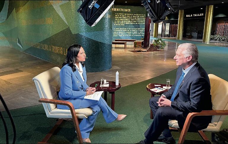 Díaz-Canel charló con la periodista Kristen Welker sobre la política interna cubana, donde descartó la idea de abandonar la presidencia. EFE