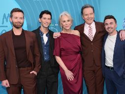 Christopher Masterson, Justin Berfield, Jane Kaczmarek, Bryan Cranston y Frankie Muniz en el estreno de 