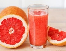 Aunque parezca beneficioso, el consumo de ciertas frutas puede estar contraindicado al combinarse con medicamentos. ESPECIAL / CANVA