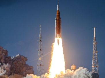 Artemis II hizo historia al convertirse en la primera expedición espacial en alcanzar órbita de la Luna desde el Apolo 17 en 1972. EFE/C. Herrera