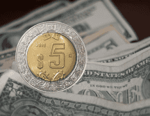 El peso mexicano sigue sorprendiendo a los mercados con una apreciación sostenida que ha descolocado incluso a las autoridades del Banco de México. CANVA