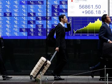 En el cómputo semanal, el Dow Jones ganó un 3 %, el S&P 500 avanzó un 3.6 % y el Nasdaq subió un 4.7 por ciento. EFE/F. Robichon