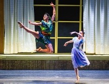 La puesta en escena convocó a más de 80 bailarines en el escenario. EL INFORMADOR/J. Acosta