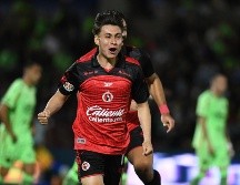 Ramiro Árciga celebra tras anotar el segundo gol de los Xolos. IMAGO7/A. Rodríguez