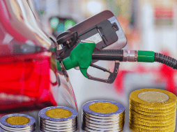 Tras arrancar marzo sin estímulo para ningún combustible, la magna y la premium también volvieron a recibir apoyos después de haber estado en cero, hasta alcanzar subsidios por el 31.34% y 18.48%, respectivamente. ESPECIAL / CANVA