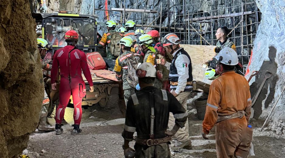 Aún se continúa con los trabajos de extracción de agua y lodo de los túneles de la mina Santa Fe. EFE/Coordinación Nacional de Protección Civil