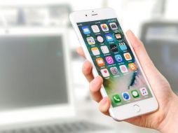 Estas aplicaciones engañosas simulan ser servicios financieros legítimos para ganarse la confianza de las víctimas. CANVA