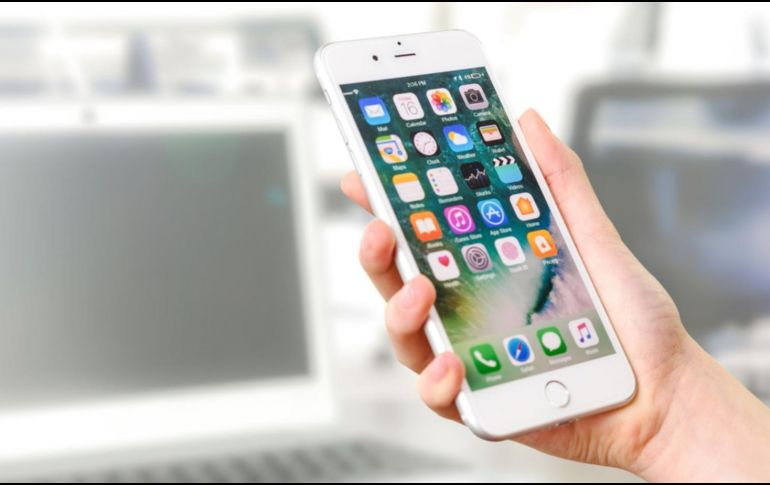 Estas aplicaciones engañosas simulan ser servicios financieros legítimos para ganarse la confianza de las víctimas. CANVA