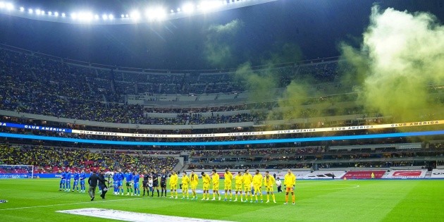 Estadio Azteca presenta contrastes en el acceso durante el Cl&aacute;sico Joven