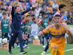 “Si queremos aspirar a lo que soñamos, hay cosas que debemos corregir, no deberían volver a suceder” dijo Milito. EFE/M. Sierra