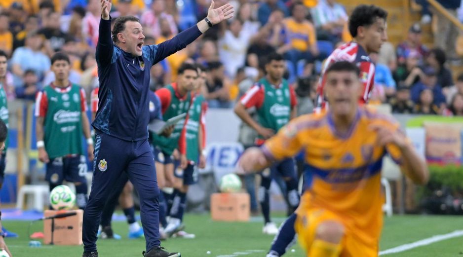 “Si queremos aspirar a lo que soñamos, hay cosas que debemos corregir, no deberían volver a suceder” dijo Milito. EFE/M. Sierra