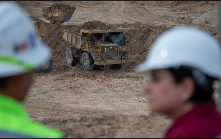 Tras el colapso en la mina de Santa Fe, 21 mineros lograron salir ilesos por sus propios medios, mientras que cuatro personas quedaron atrapadas. EFE/M. Sierra