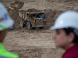 Tras el colapso en la mina de Santa Fe, 21 mineros lograron salir ilesos por sus propios medios, mientras que cuatro personas quedaron atrapadas. EFE/M. Sierra